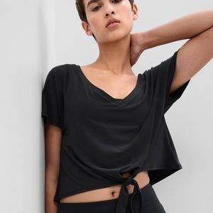 NWT GAP Black tie front V-neck T-shirt breathable boxy cropped fit, waist length
